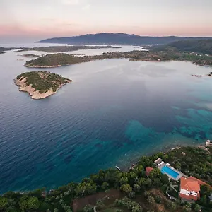 Theoxenia Πανσιόν Όρμος Παναγιάς