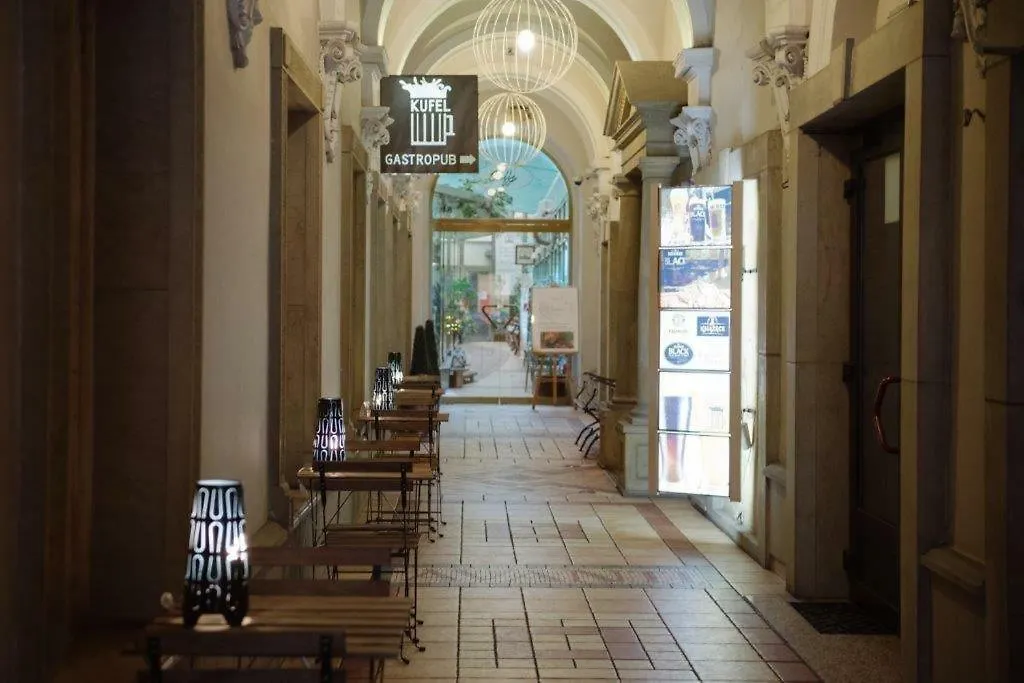 Avanti Palazzo Krakau Polen